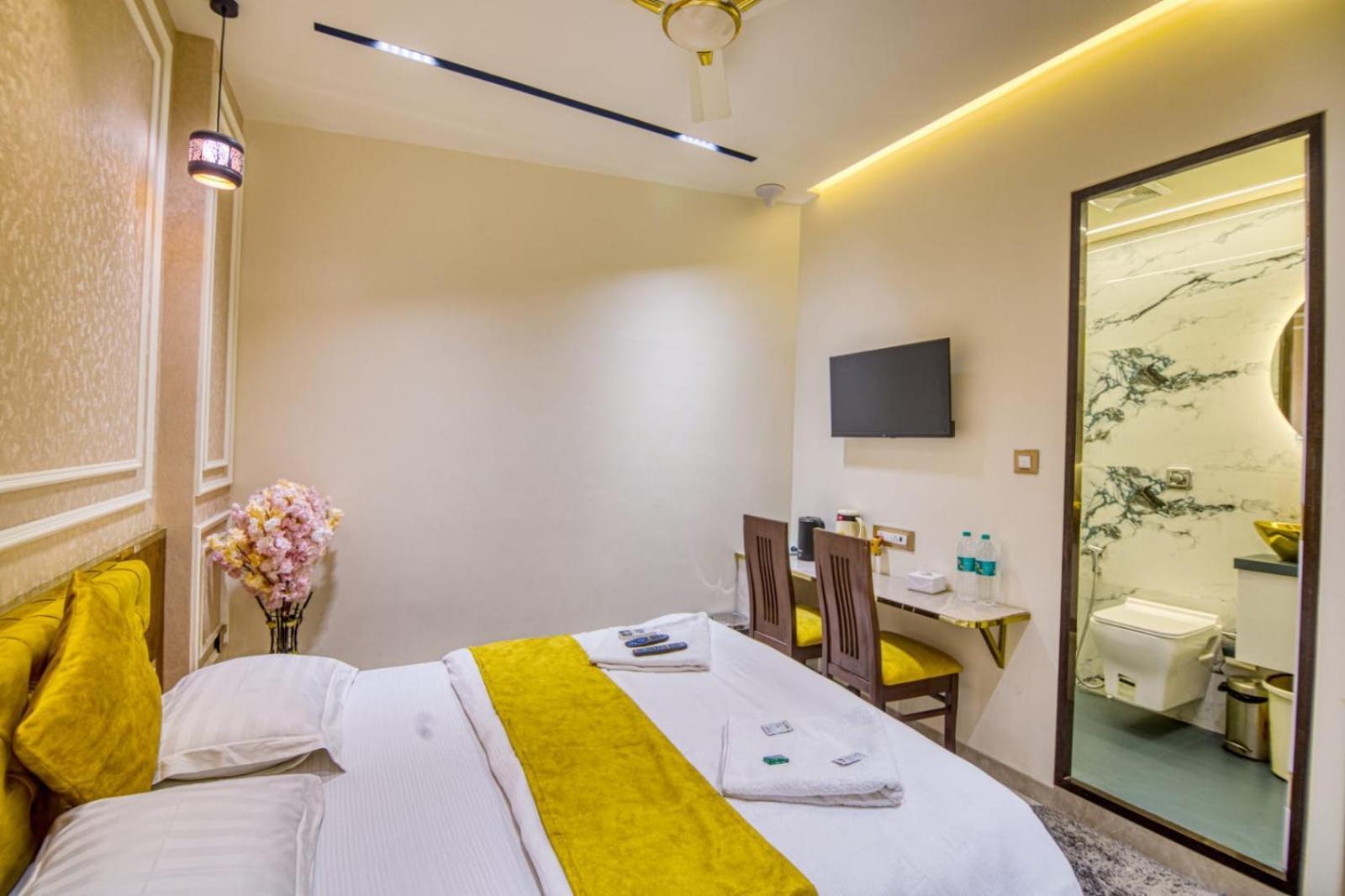 La Hotel Metro Near Bkc Bombaj Zewnętrze zdjęcie